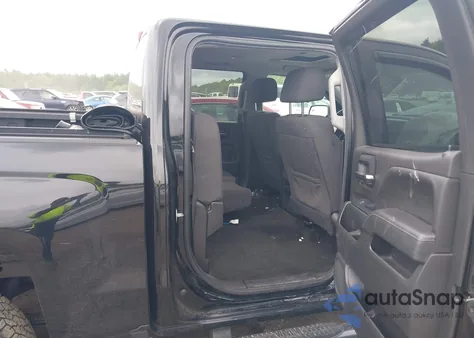 2018 Chevrolet Silverado 1500 1Lt z USA, uszkodzony, nr VIN 3GCUKREC3JG256732